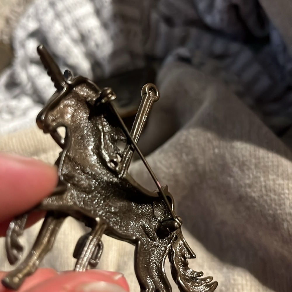 Unicorn ๐ฆ Pin - Picture 4 of 4